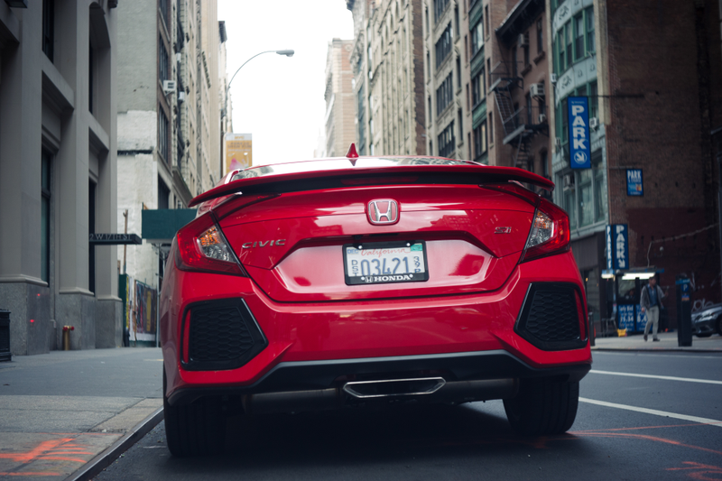Illustration for article titled The 2017 Honda Civic Si Is A Love Letter To The Manual Transmission